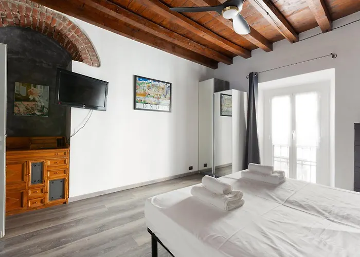 Apartamento Guesthost - Stylish Industrial Flat Near Navigli